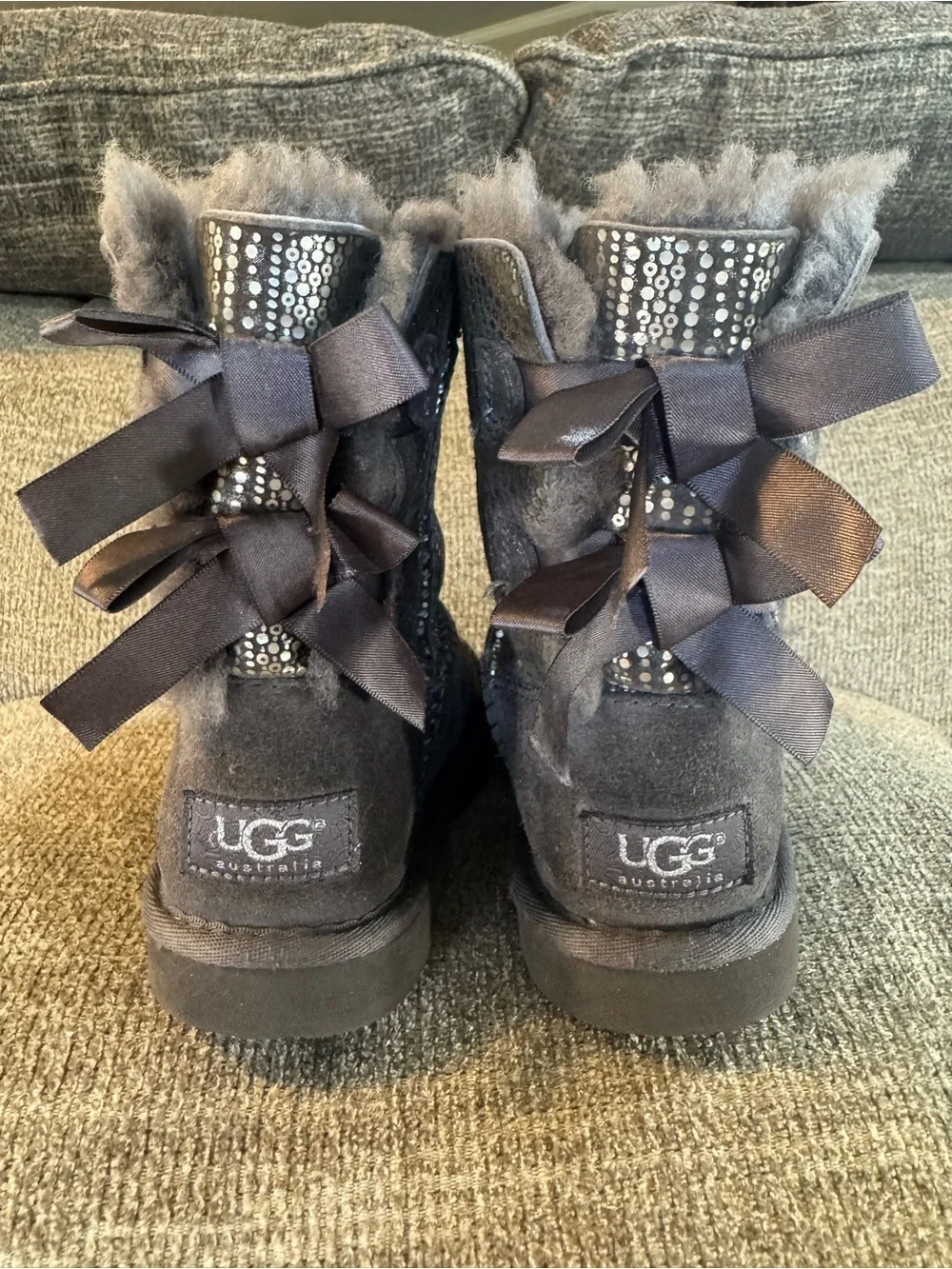UGG Australia kids Bailey Bow Bling Gray Silver Metallic Dot Boots Size 12